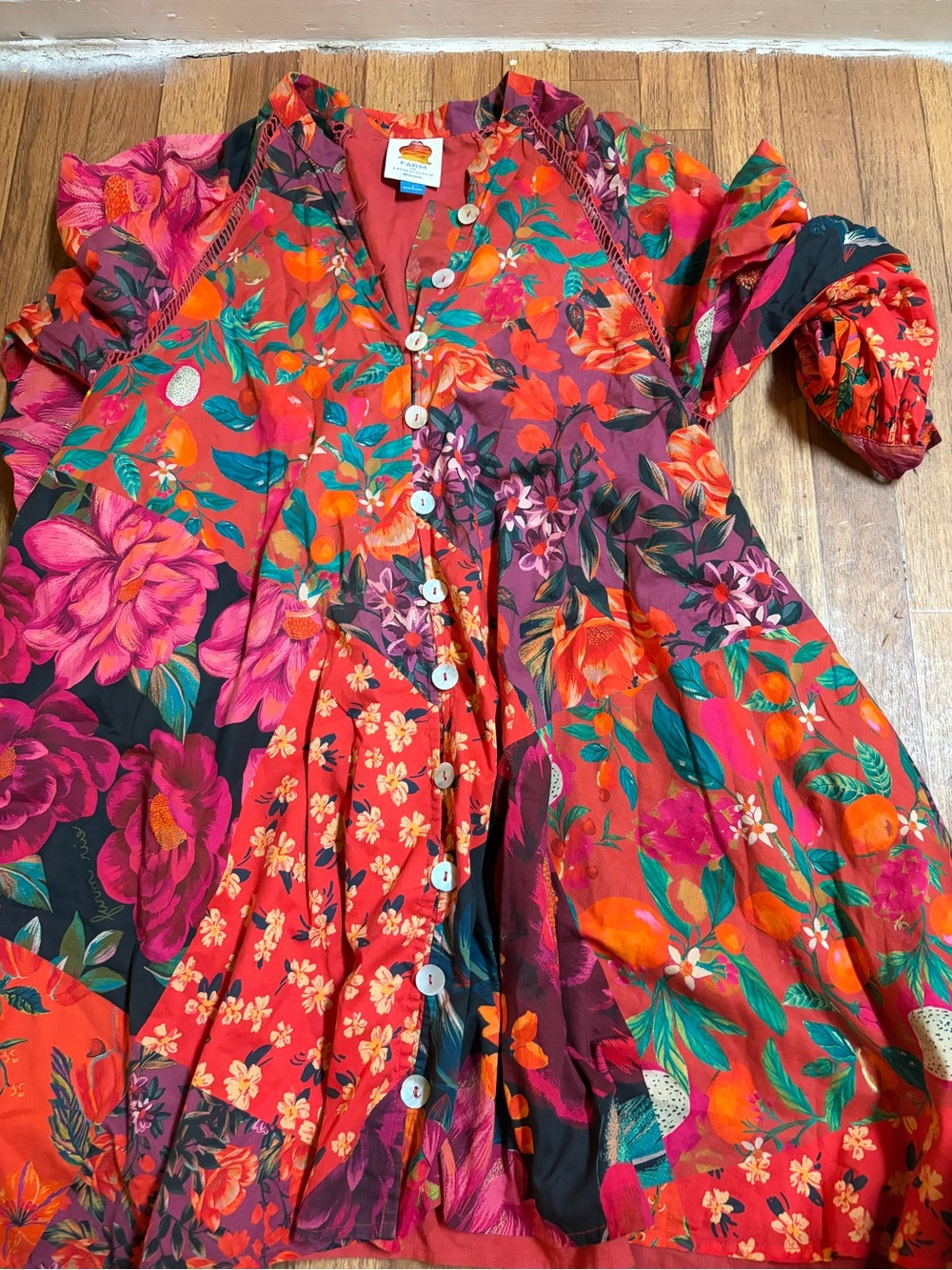 FARM Rio Red Multicolor Floral Button-Front Tunic Robe - Picture 11 of 11